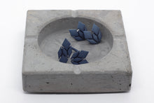 Load image into Gallery viewer, Isabel tray/ashtray
