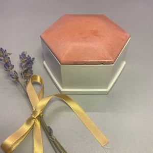 Hermina - Hexagon box with lid