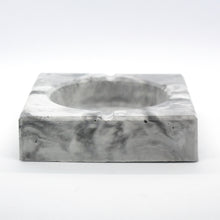 Load image into Gallery viewer, Isabel tray/ashtray
