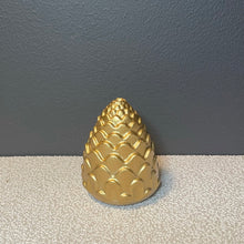 Load image into Gallery viewer, Concrete Pine Cones
